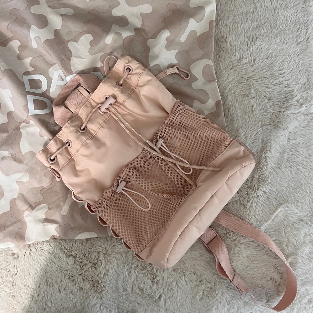 Dagne dover nova sling bag